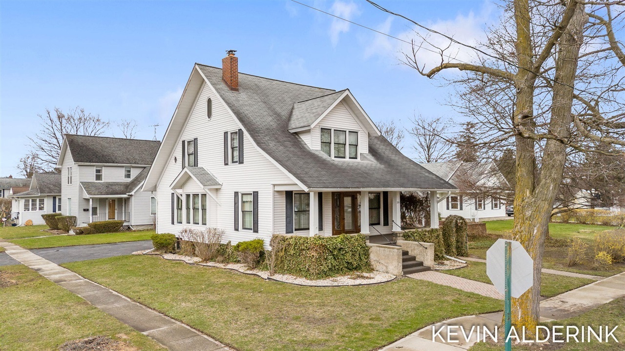 201 N Woodworth Street  Corunna MI 48817-1354 photo