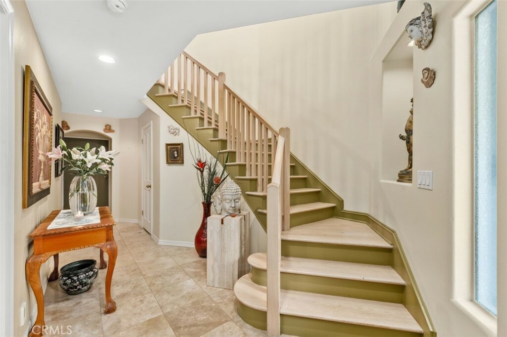 Property Photo: 4406 Moorpark Way CA 91602