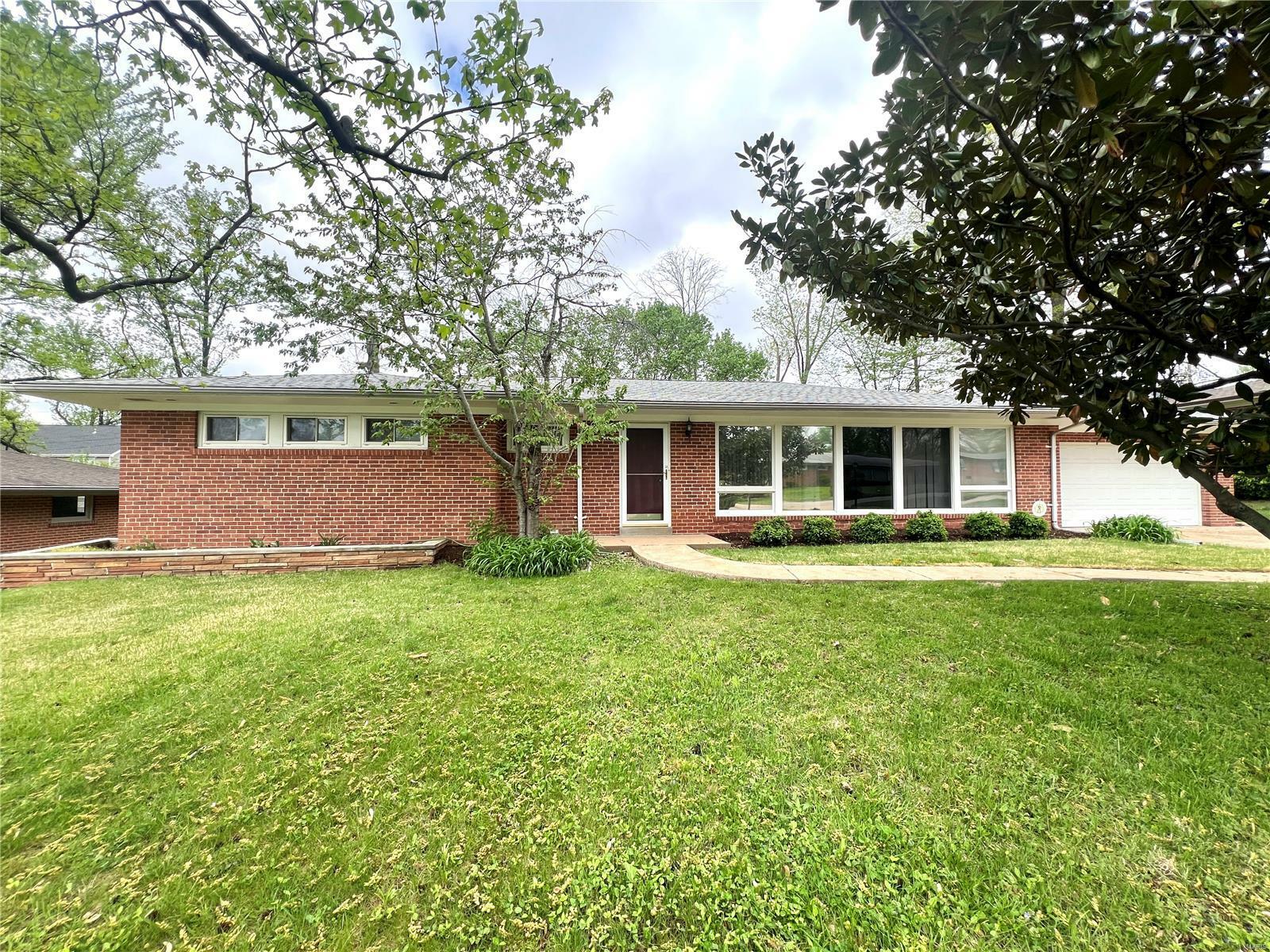 721 Cordell Court  St Louis MO 63132 photo