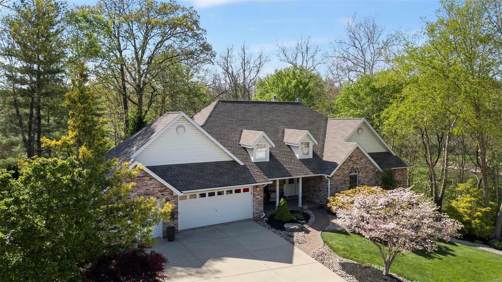 Property Photo: 115 Kingsbrooke Boulevard IL 62034