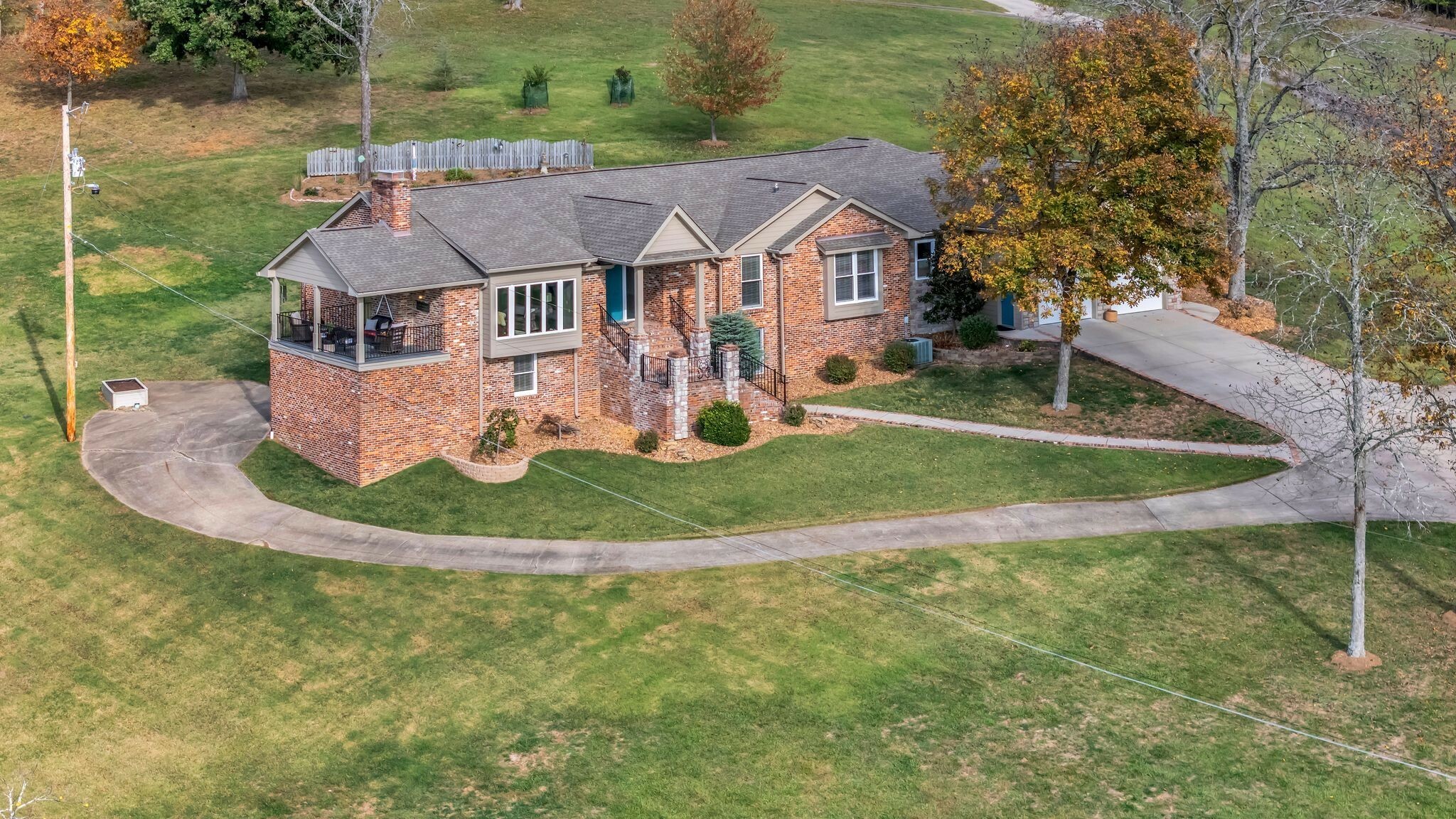 Property Photo: 1035 Hillview Dr TN 37075