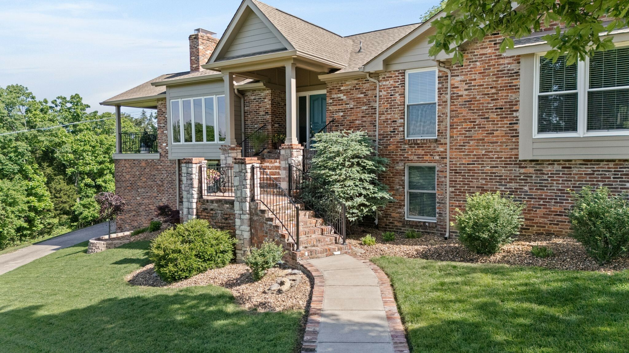 Property Photo: 1035 Hillview Dr TN 37075
