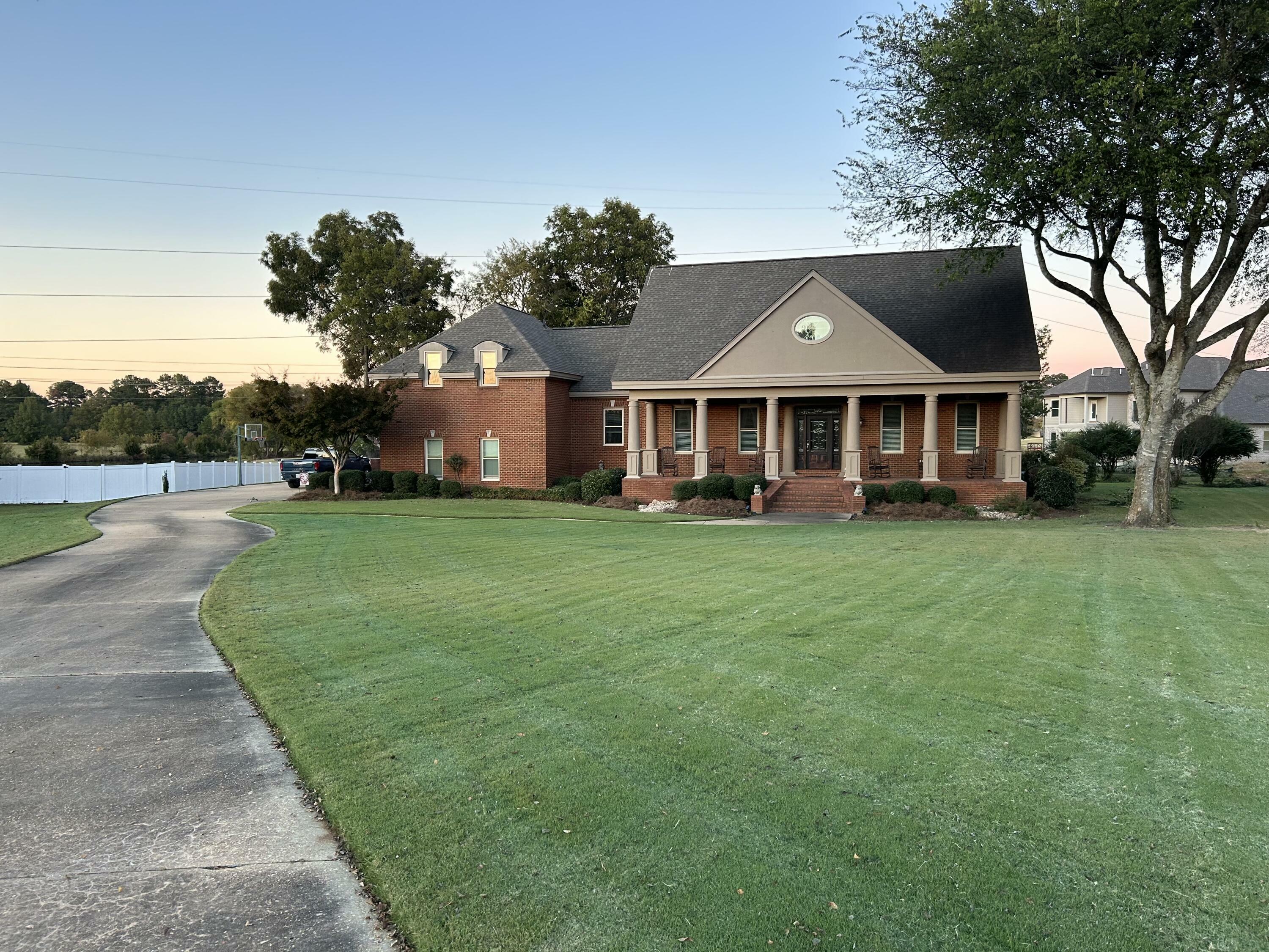 Property Photo: 2872 Orchid Circle MS 38801