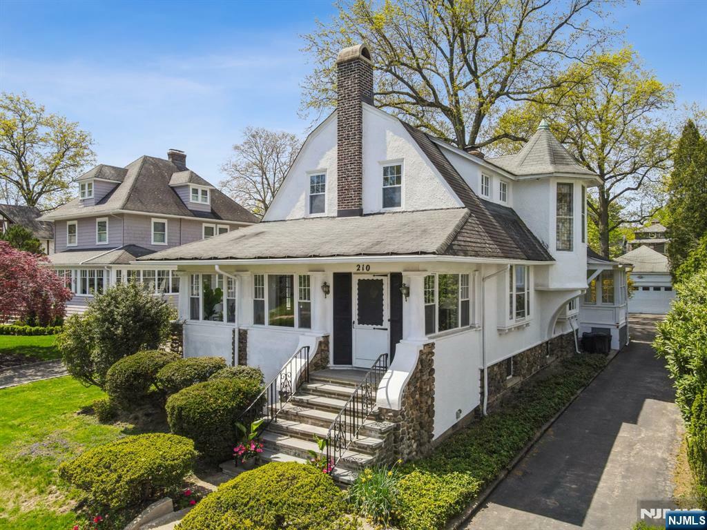 210 Montclair Avenue  Montclair NJ 07043 photo
