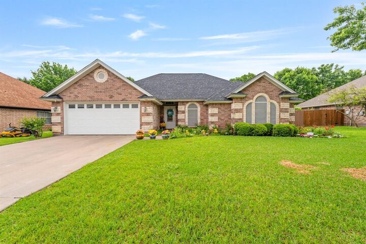 740 Bluebonnet Drive  Stephenville TX 76401 photo