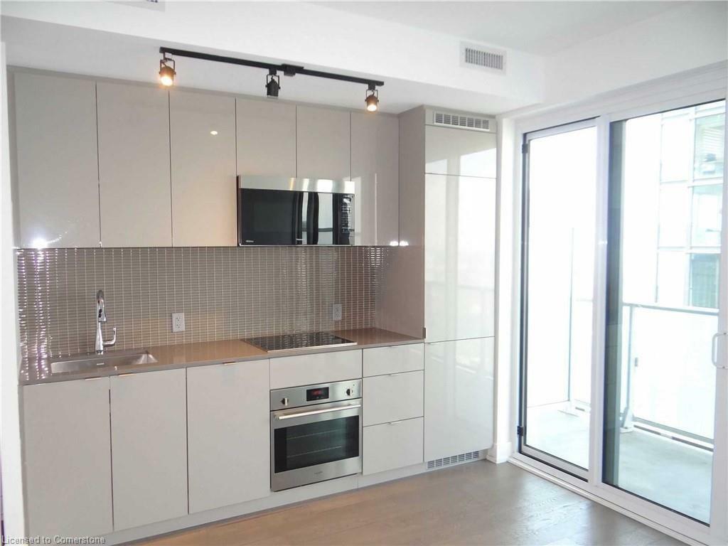 Property Photo: 7 Grenville Street 1002 ON M4Y 1A1
