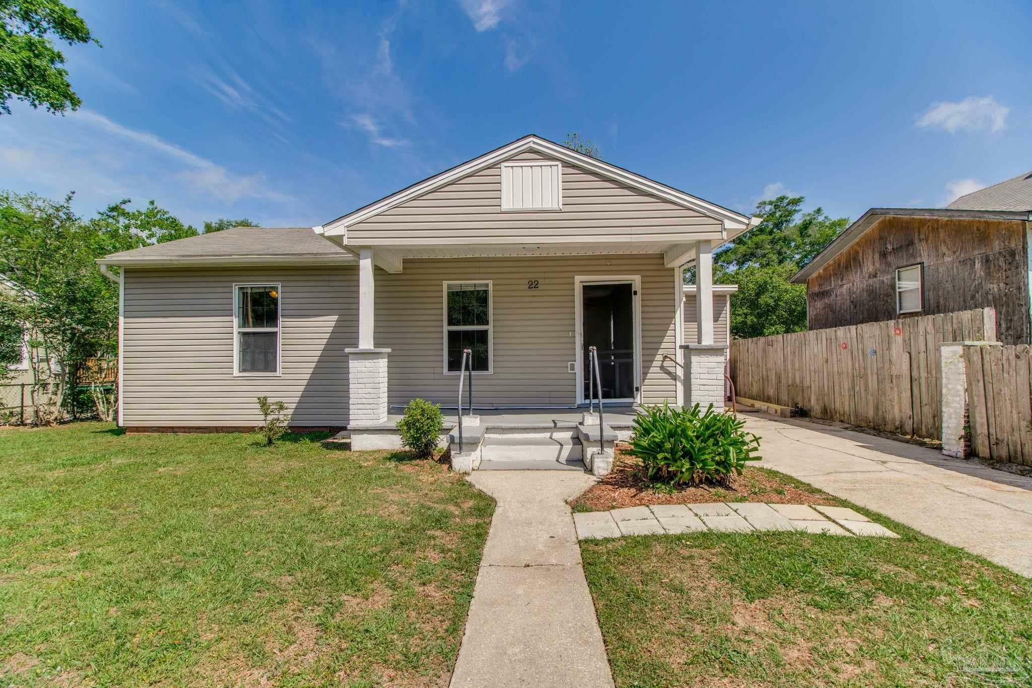 Property Photo: 22 Gloucester Ave FL 32505