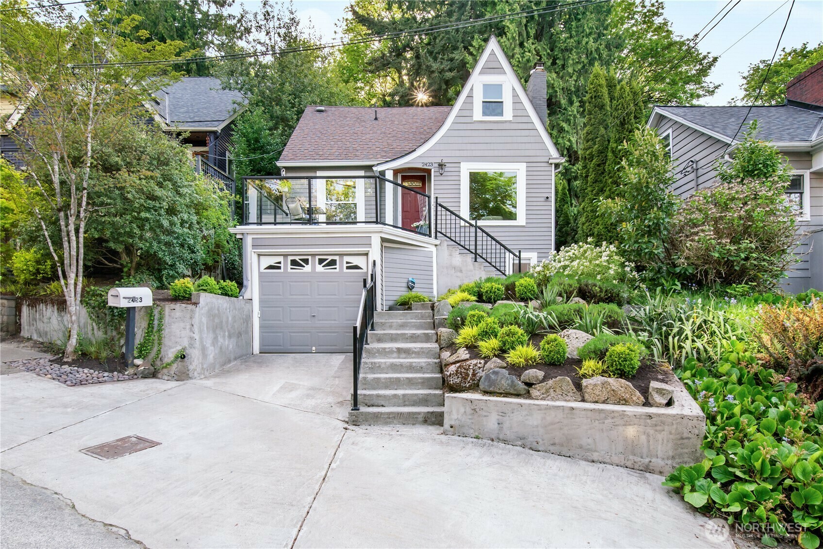 Property Photo: 2423 Everett Avenue E WA 98102