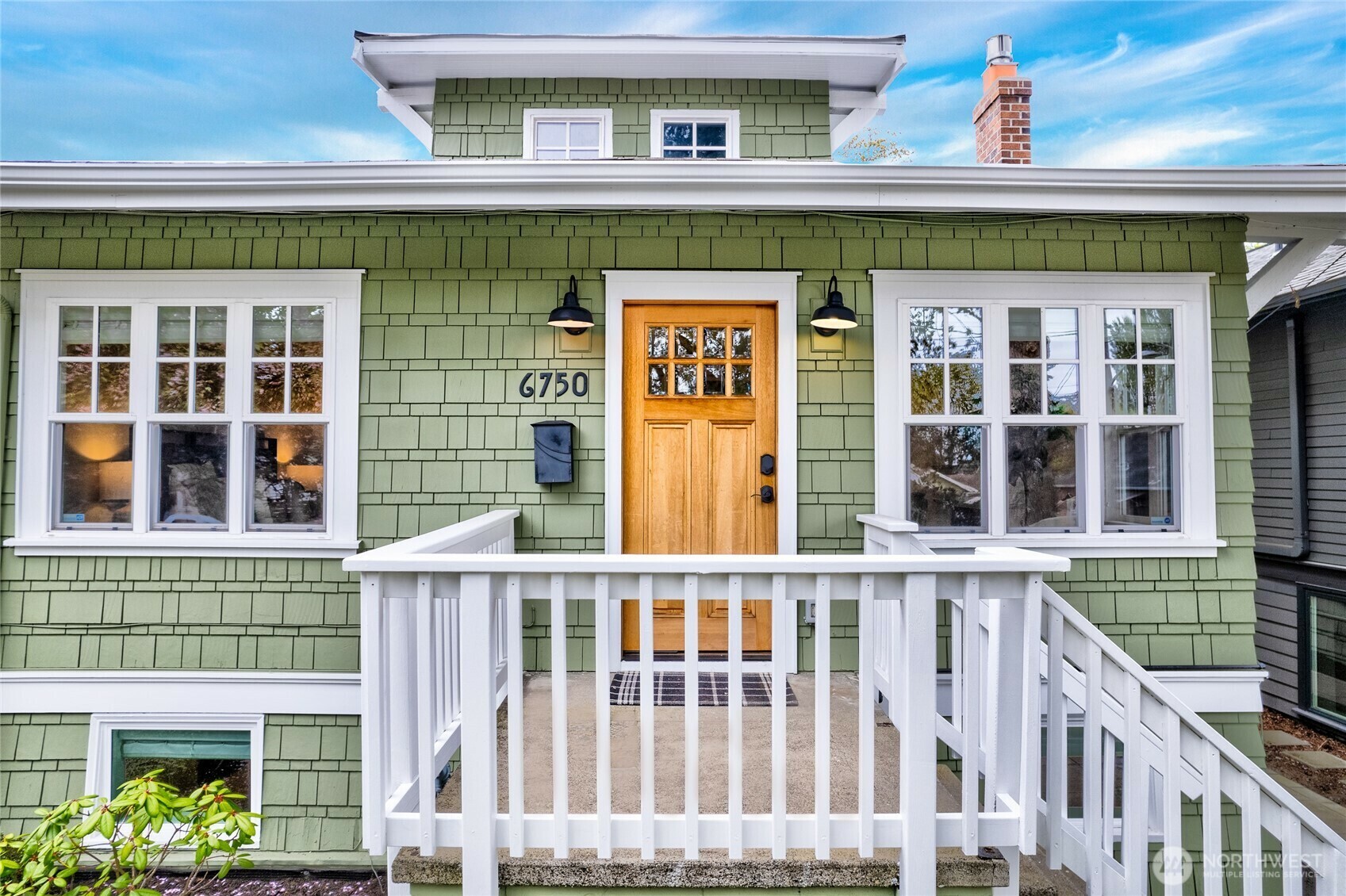 Property Photo: 6750 11th Avenue NW WA 98117