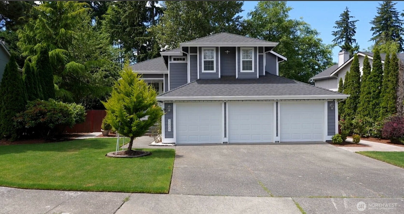 Property Photo: 33009 4th Place S WA 98003