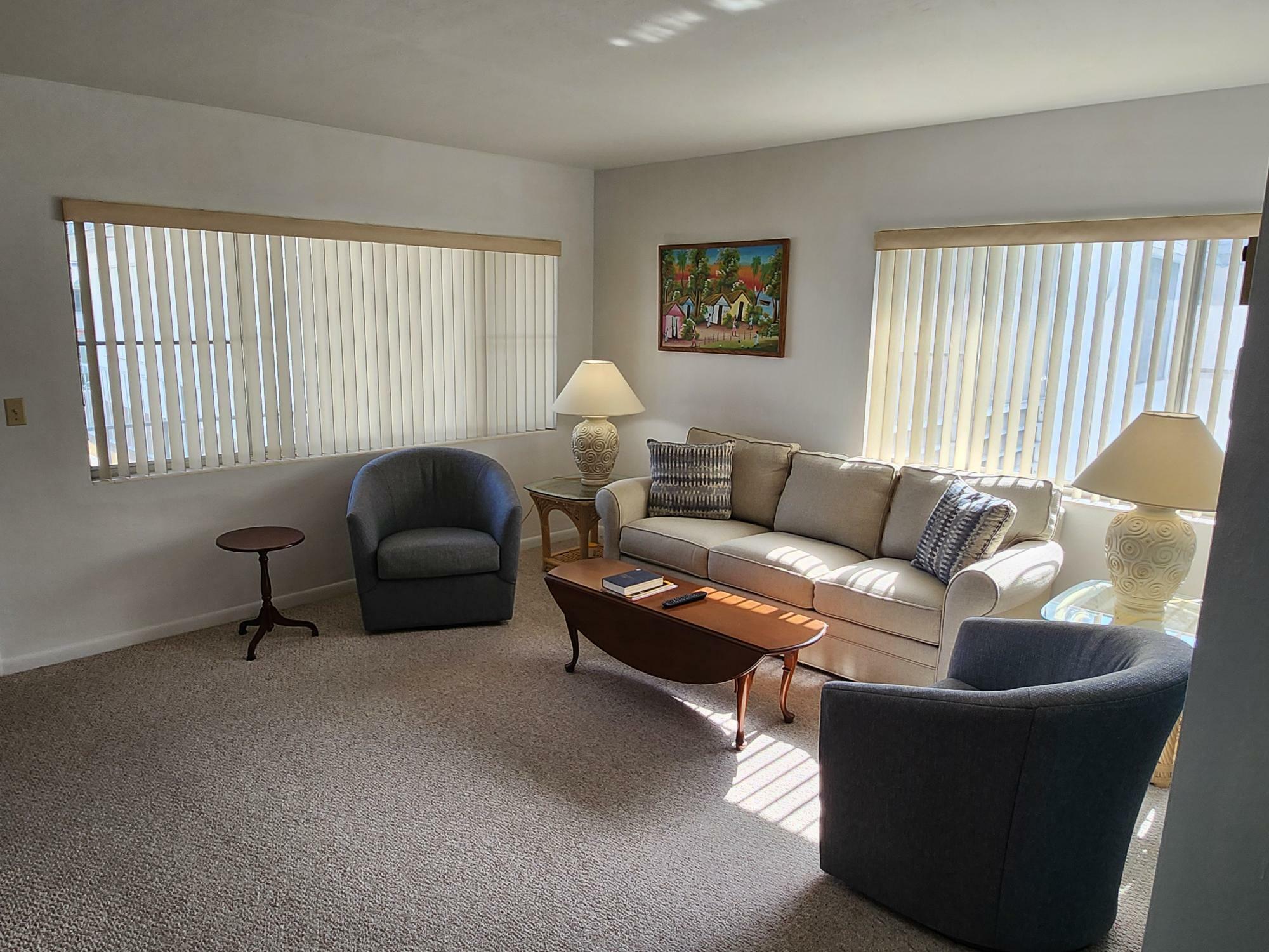 Property Photo: 3322 Cynthia Ln 208 FL 33461