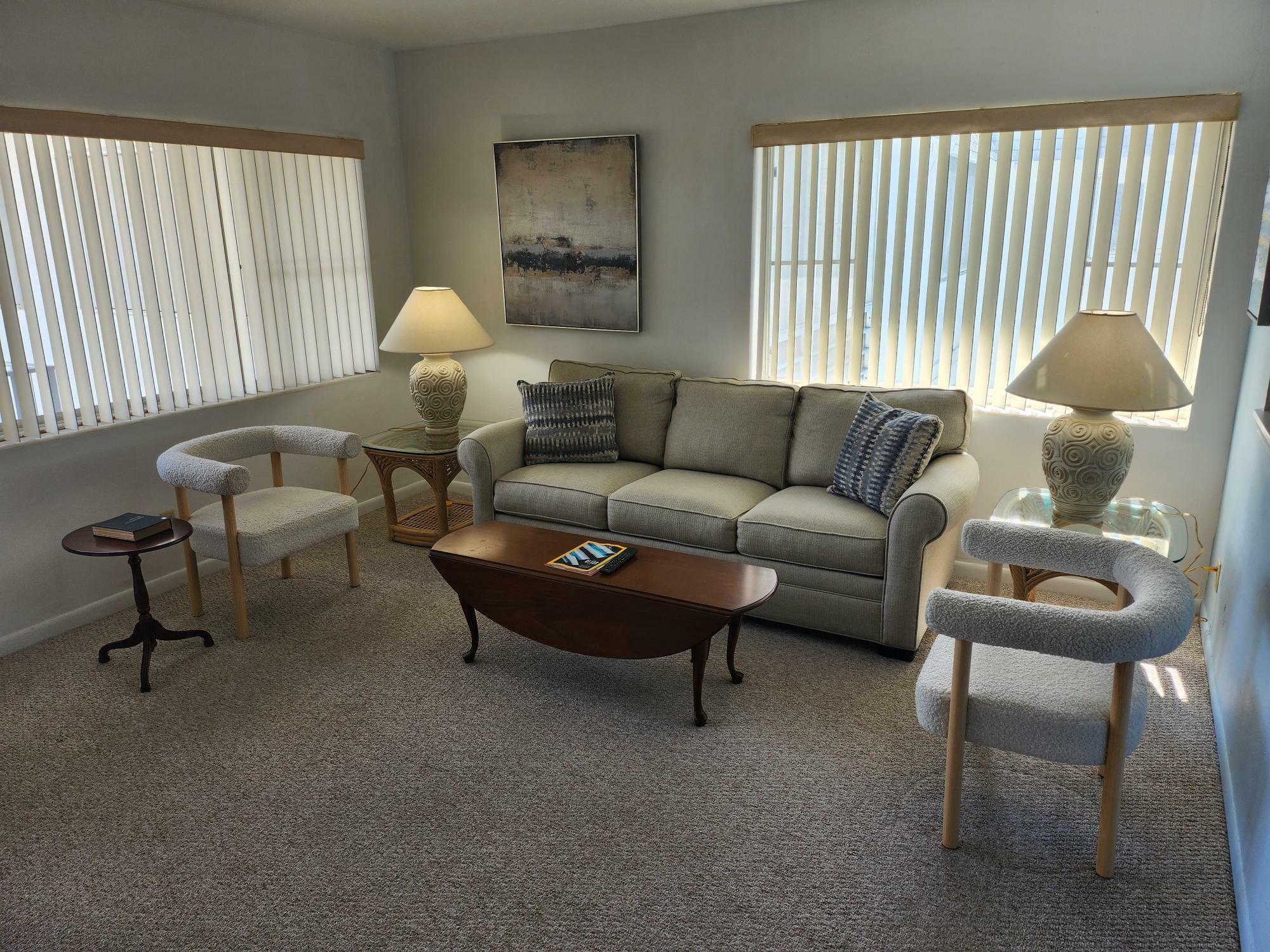 Property Photo: 3322 Cynthia Ln 208 FL 33461