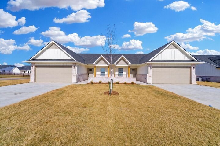 Property Photo: 2314 S Spring Hill Ct. KS 67052