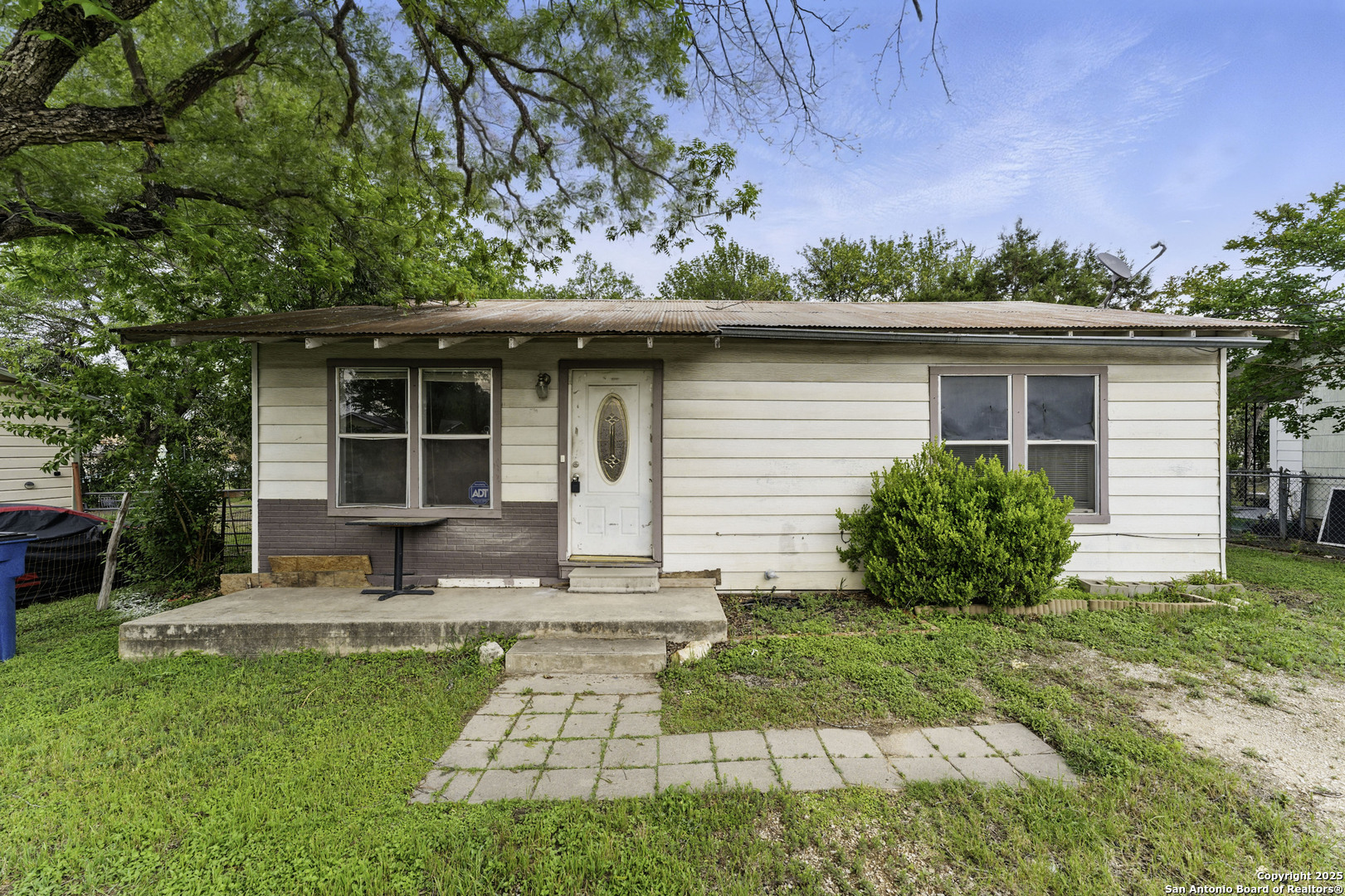 Property Photo: 239 School Avenue TX 78130
