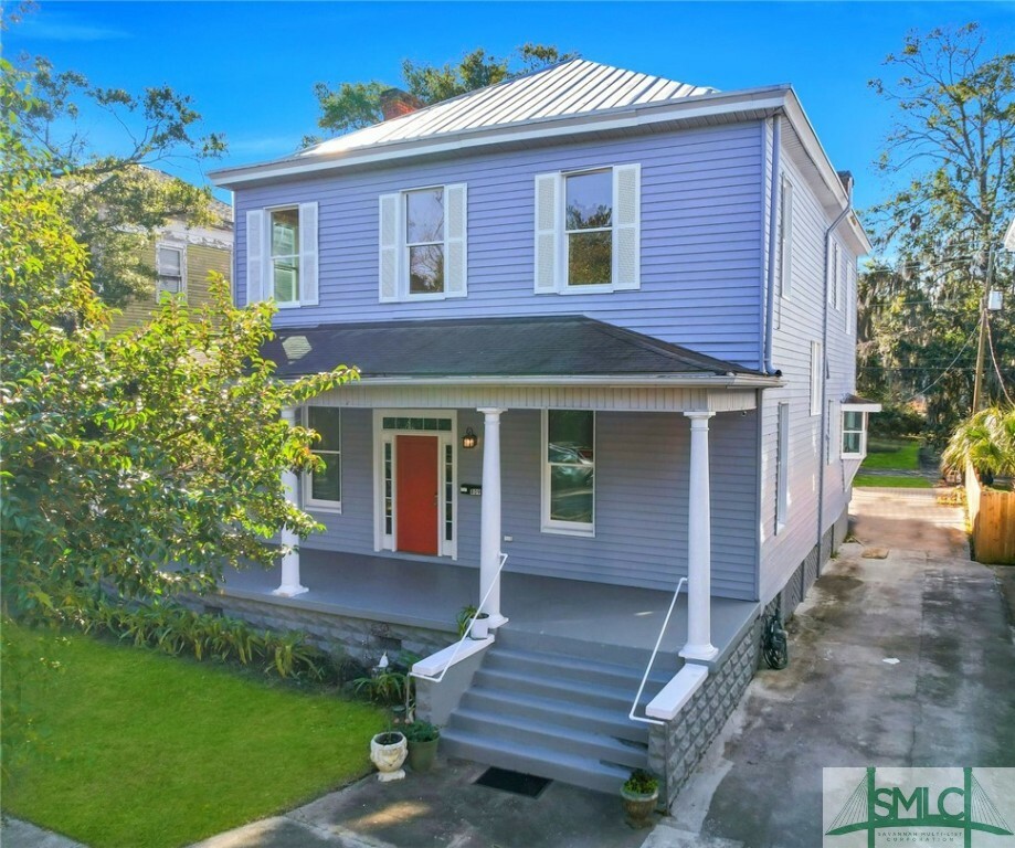 Property Photo: 809 E Henry Street GA 31401