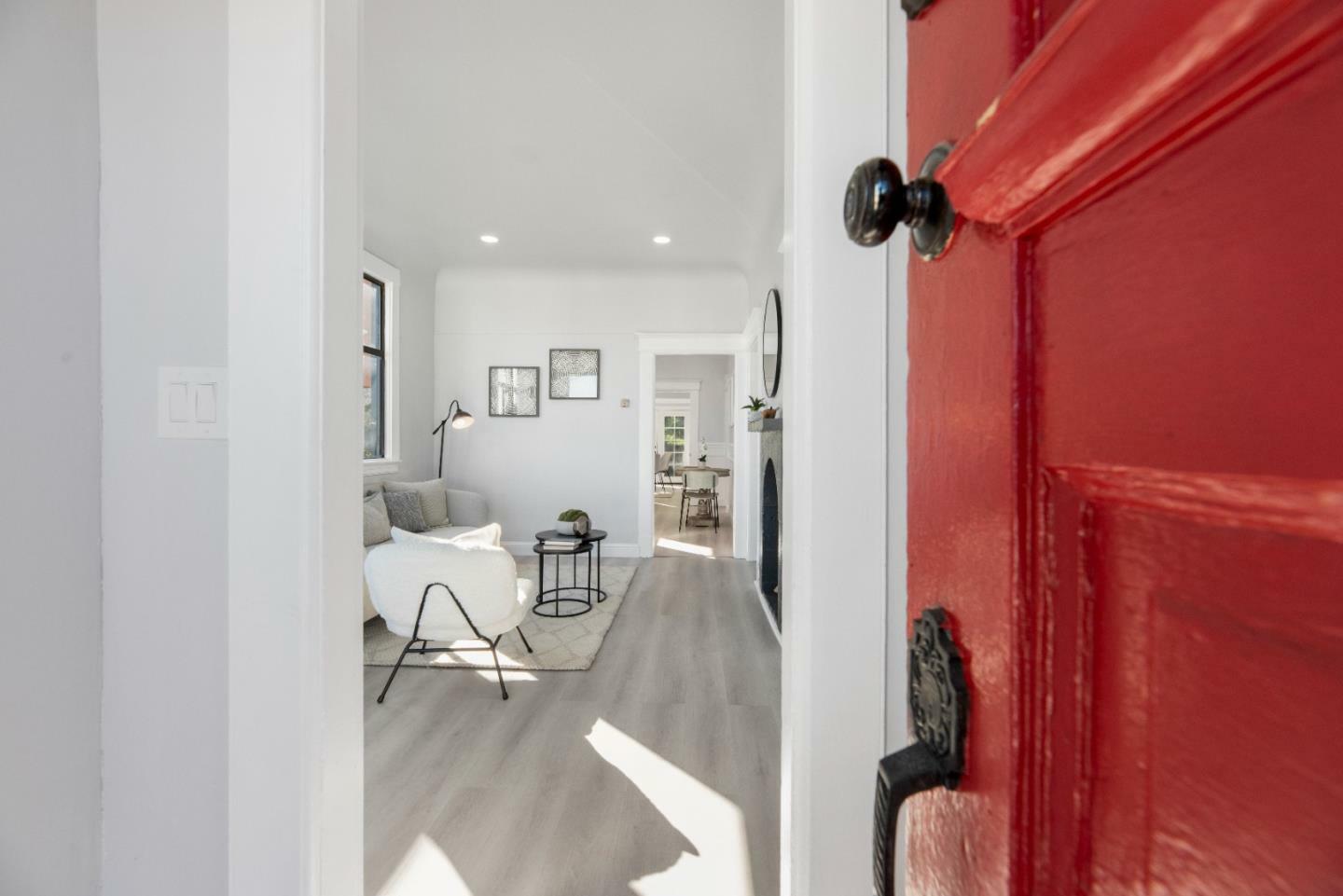 Property Photo: 615 Mount Vernon Avenue CA 94112