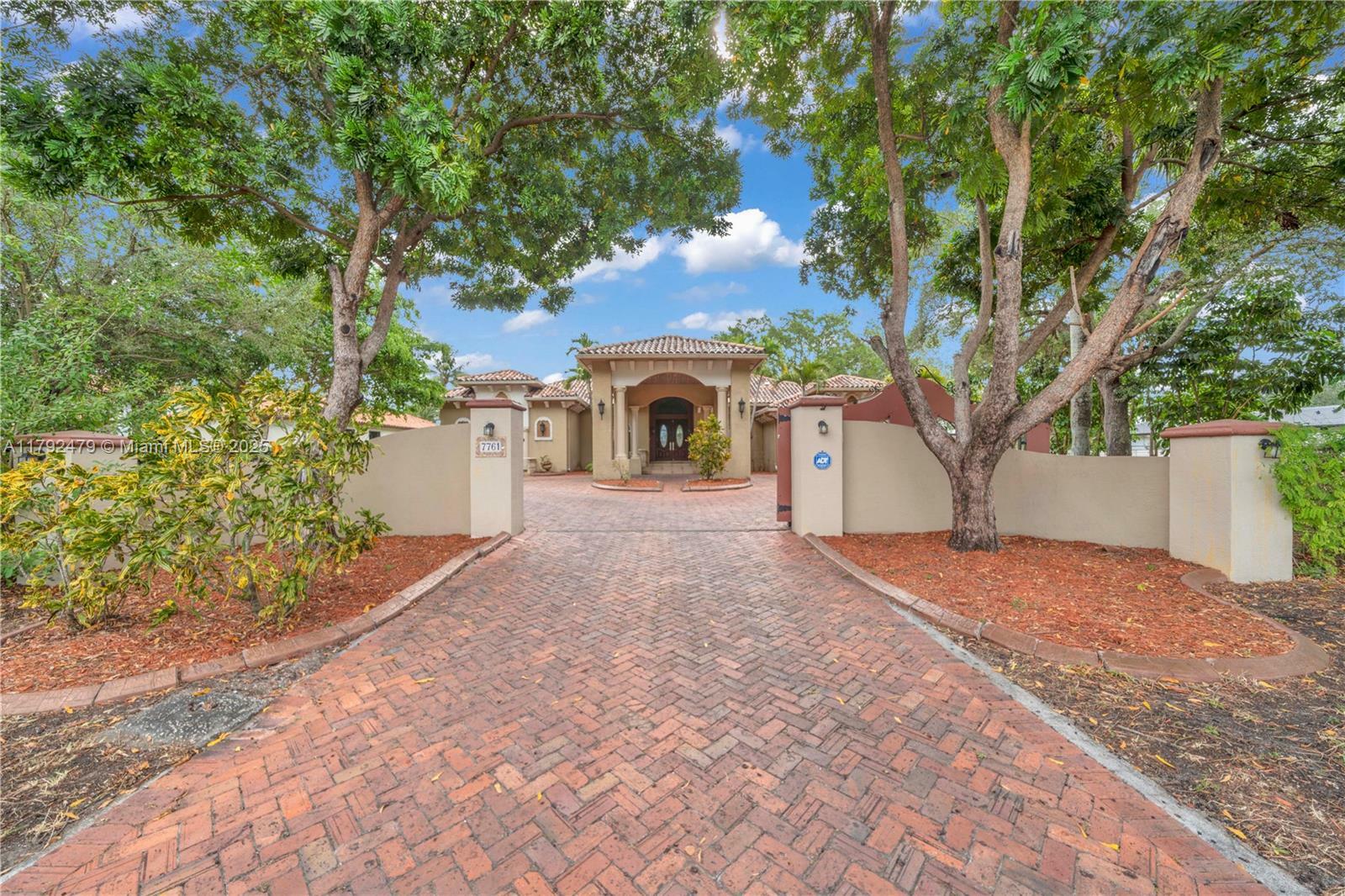 Property Photo: 7761 SW 122nd Ave FL 33183