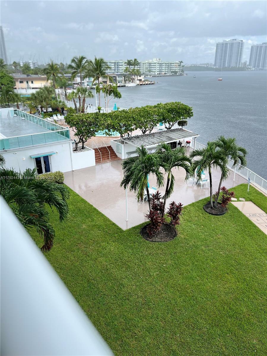 Property Photo: 2841 NE 163rd St 407 FL 33160