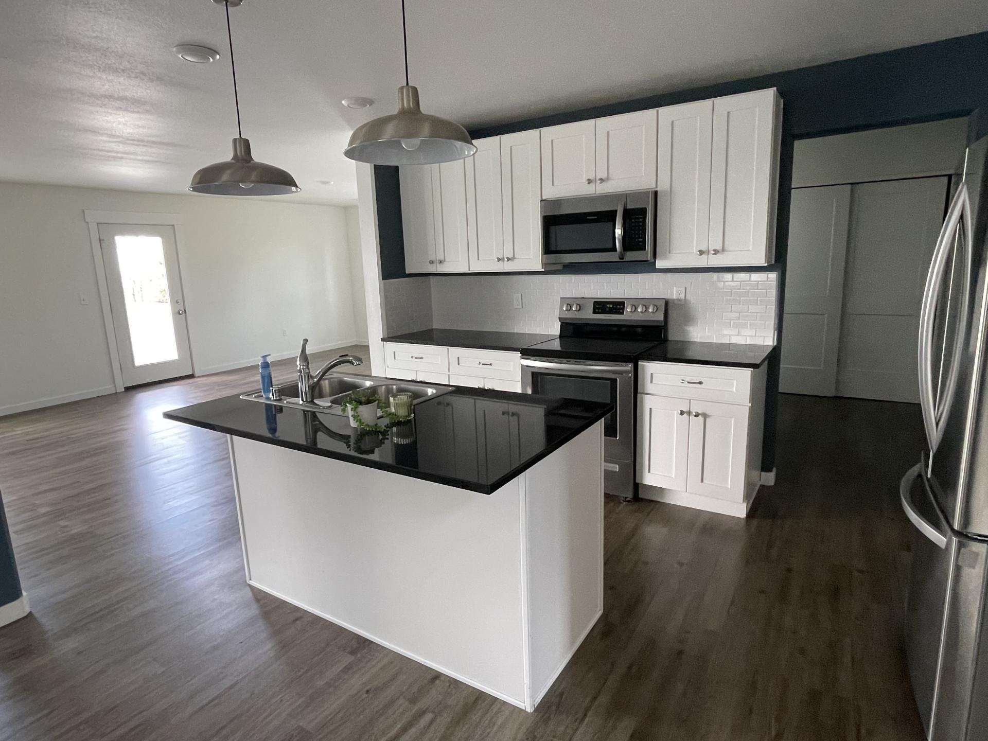 Property Photo: 2942 W 18th Ave WA 99224