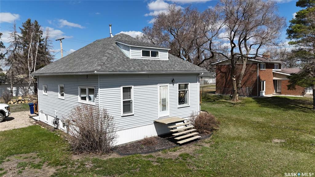 Property Photo: 303 Stanley Street SK S0H 1J0