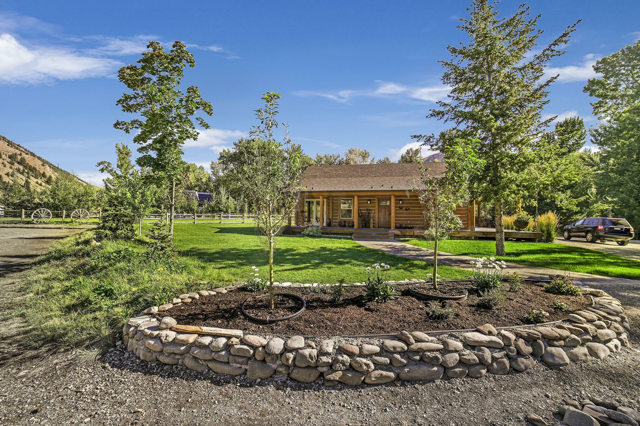 Property Photo: 105 W Channel Lane ID 83333