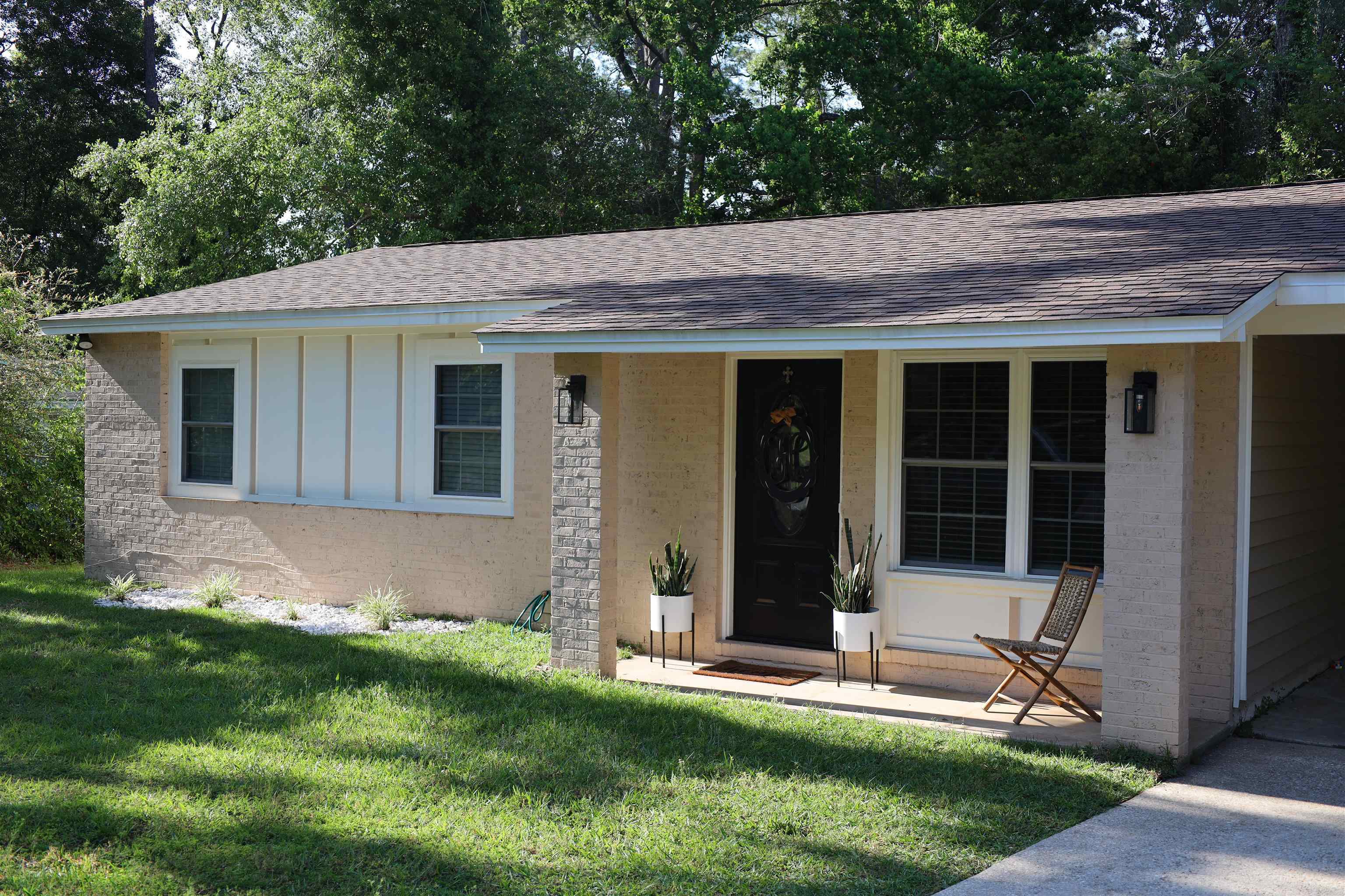 Property Photo: 720 Kendall Drive FL 32301