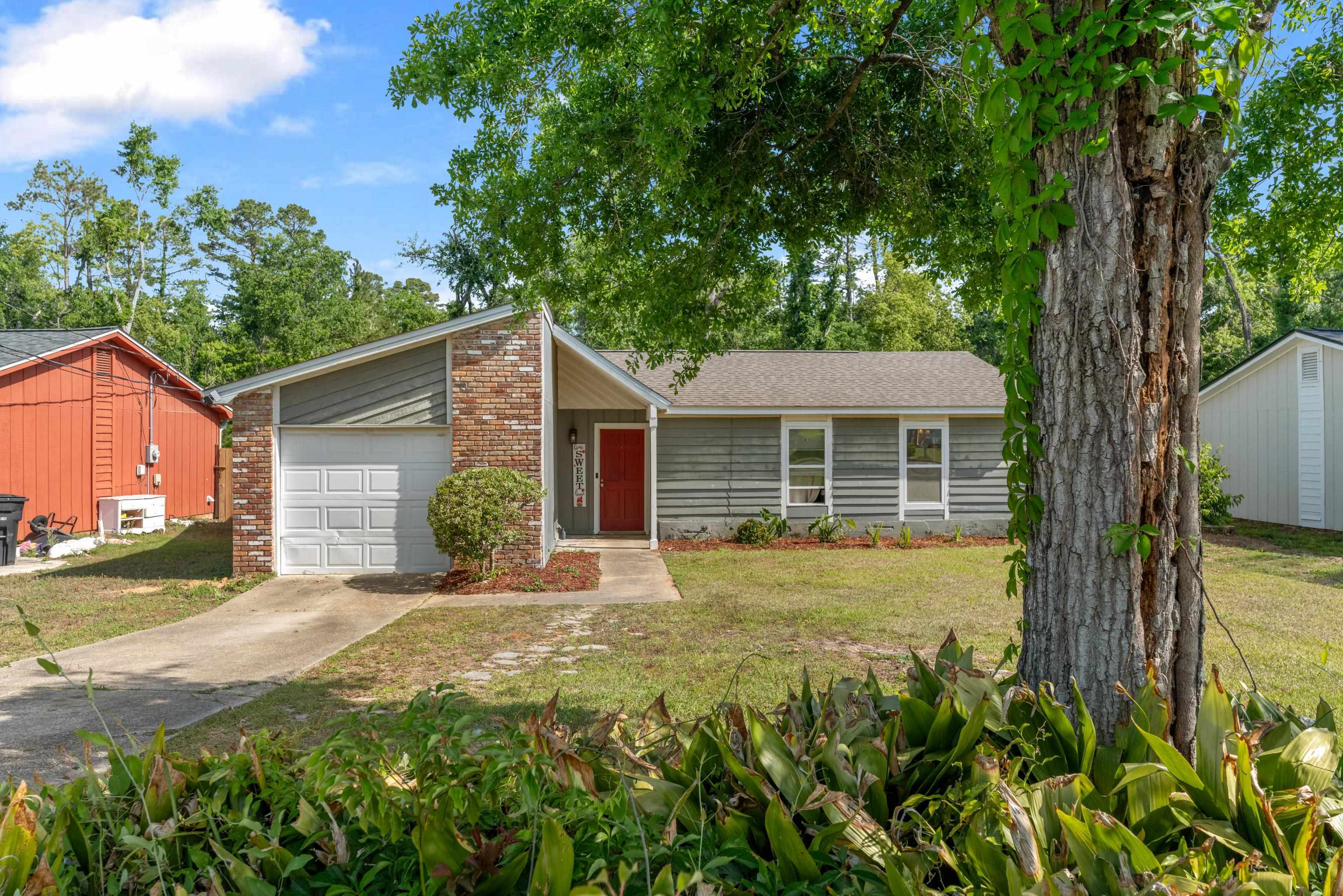 Property Photo:  2832 McArthur Street  FL 32310 