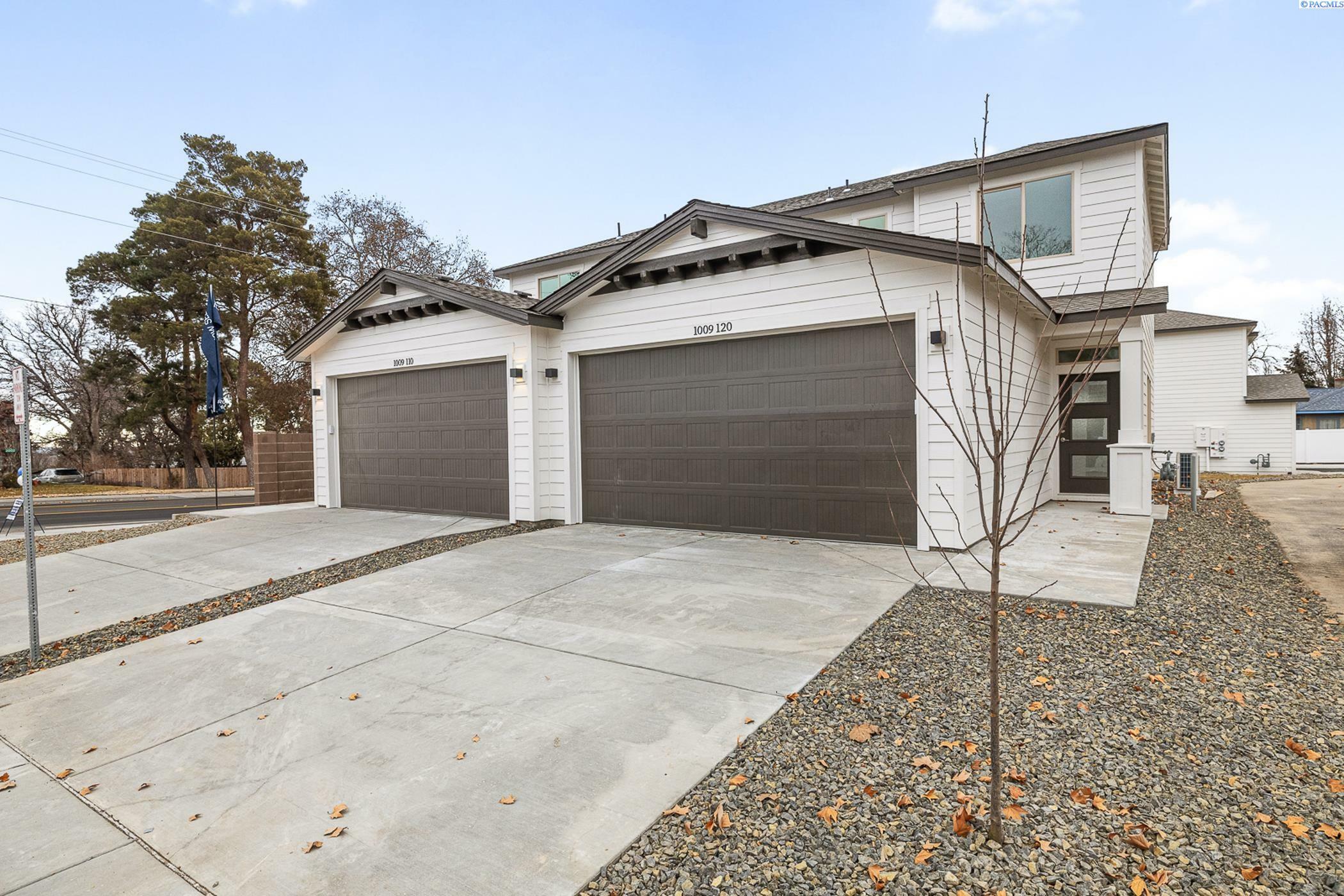 Property Photo: 1009 S Underwood Pl WA 99337