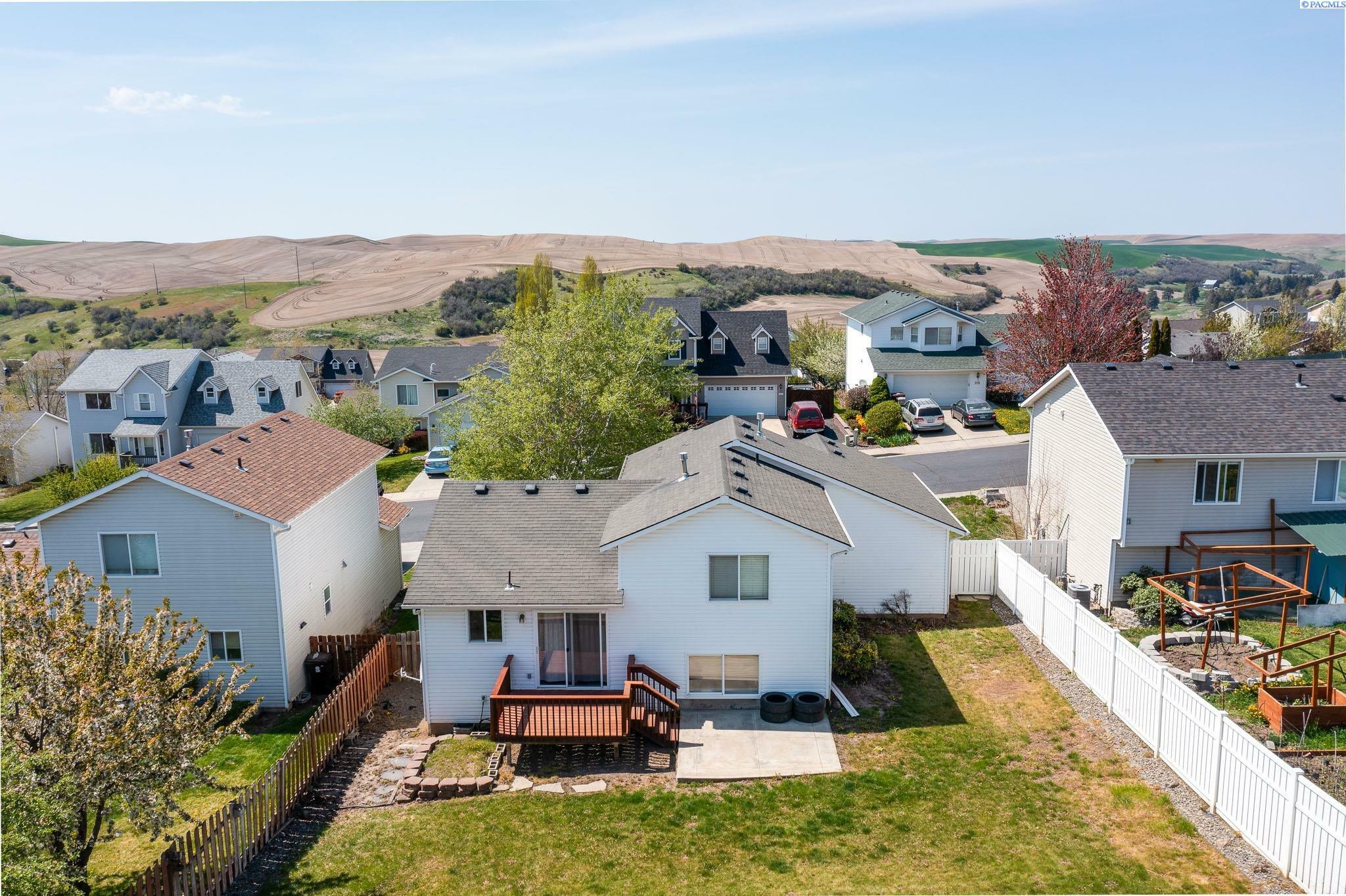 Property Photo: 1810 NW Bella Vista WA 99163