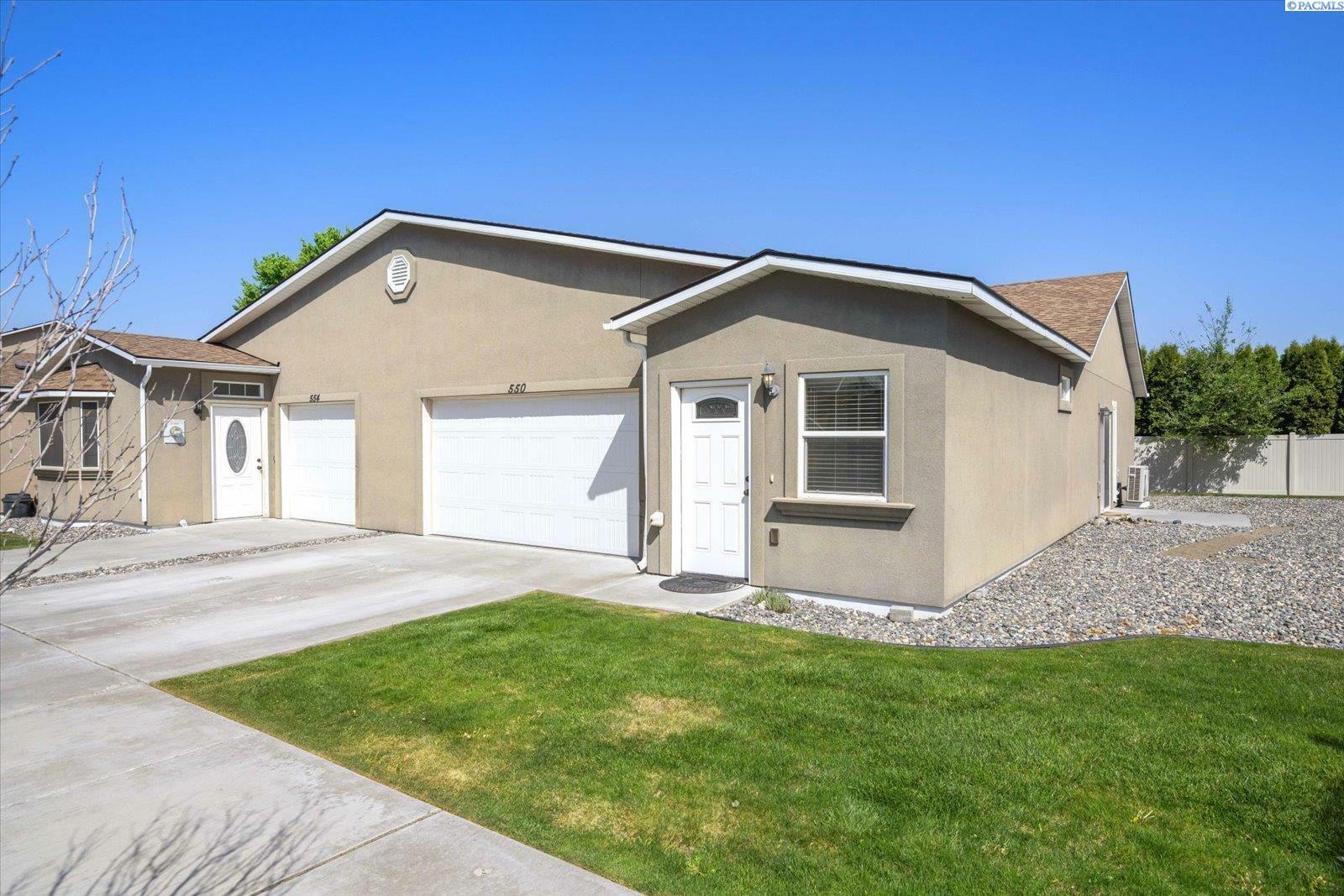 Property Photo: 550 N Grant St WA 99336