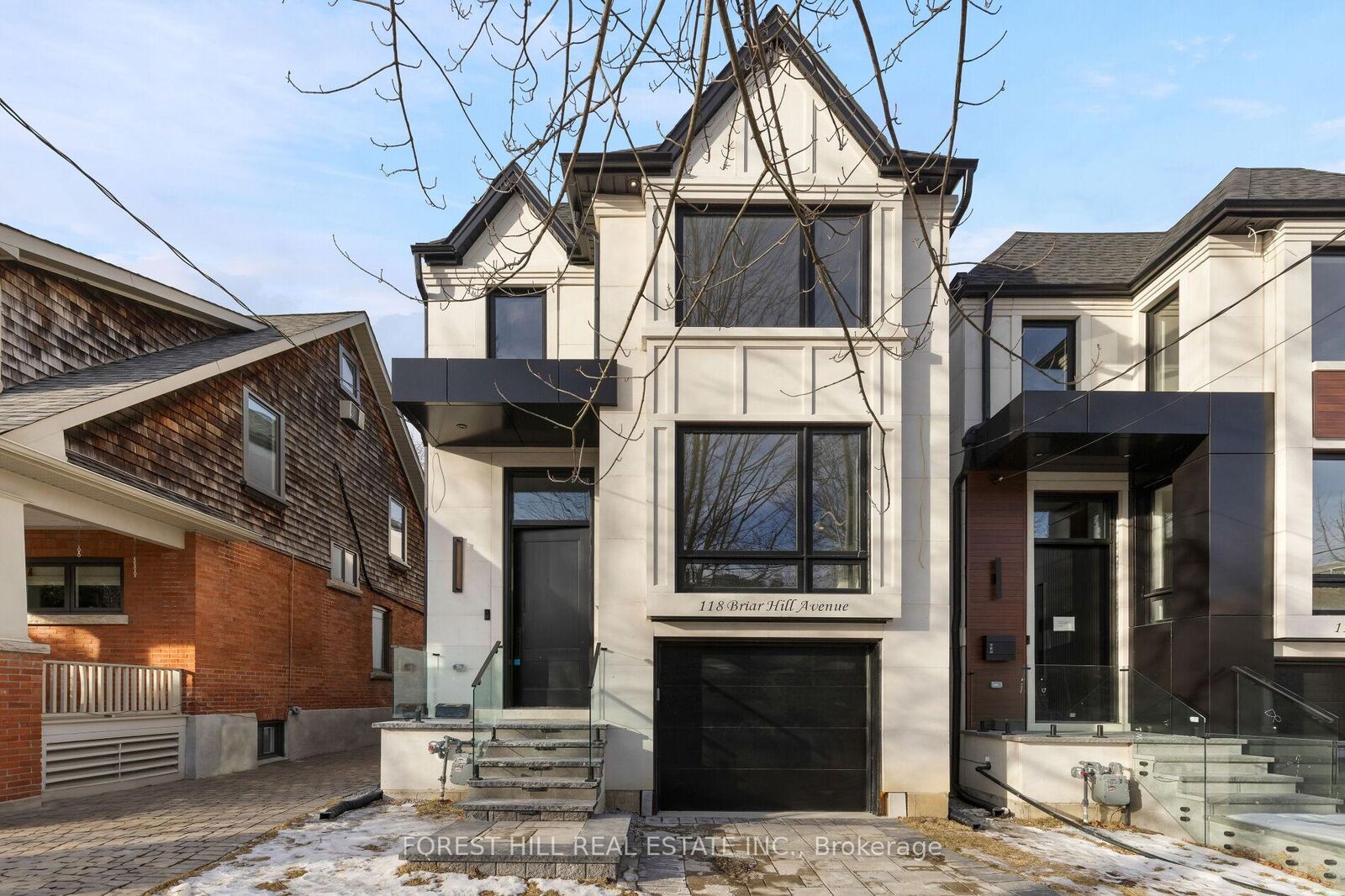 Property Photo: 118 Briar Hill Avenue ON M4R 1H9
