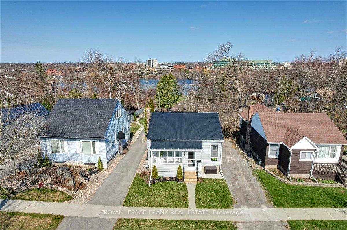 Property Photo: 10 Edgewater Boulevard ON K9H 1A2
