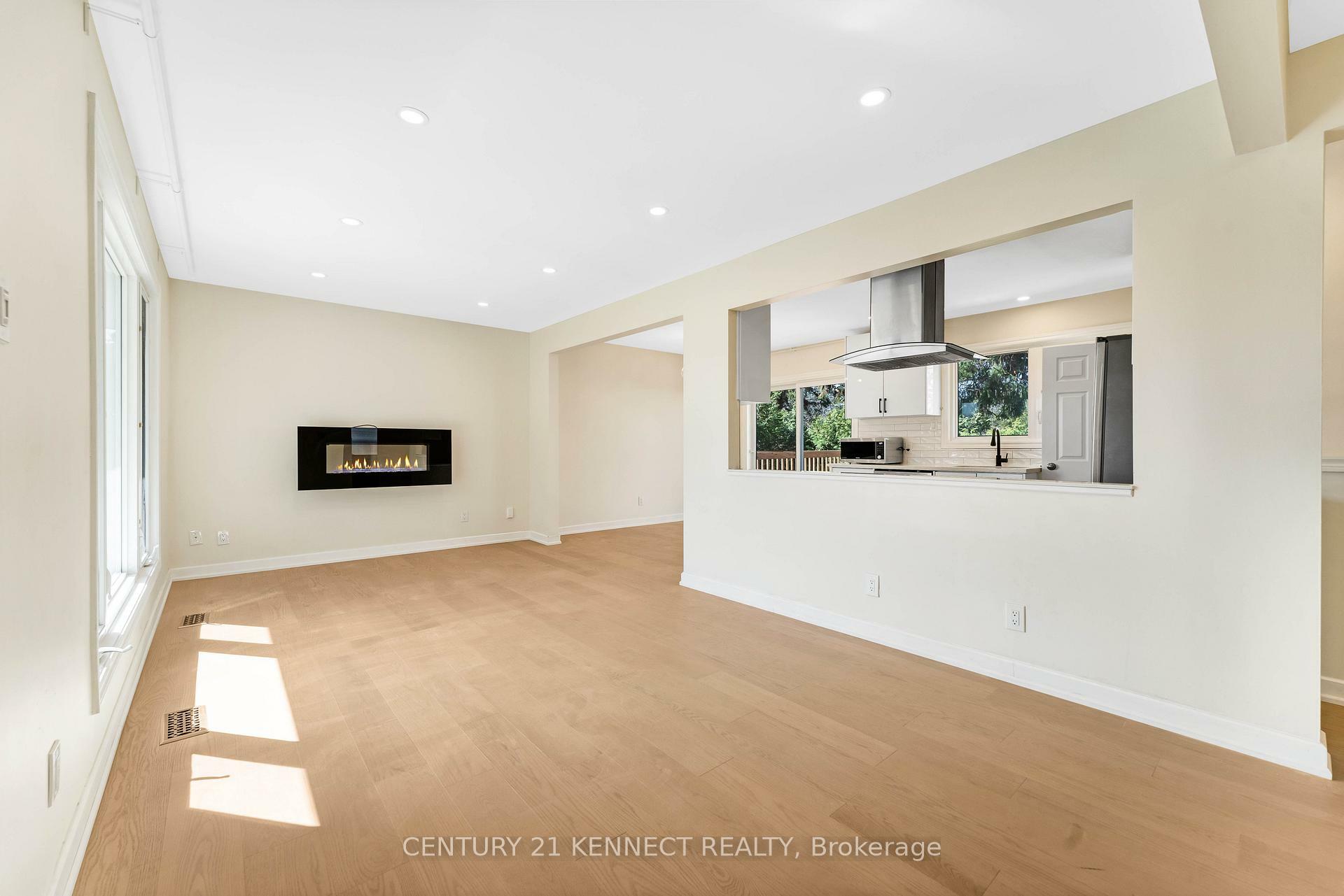 Property Photo: 1666 Fisher Avenue ON K2C 1X7
