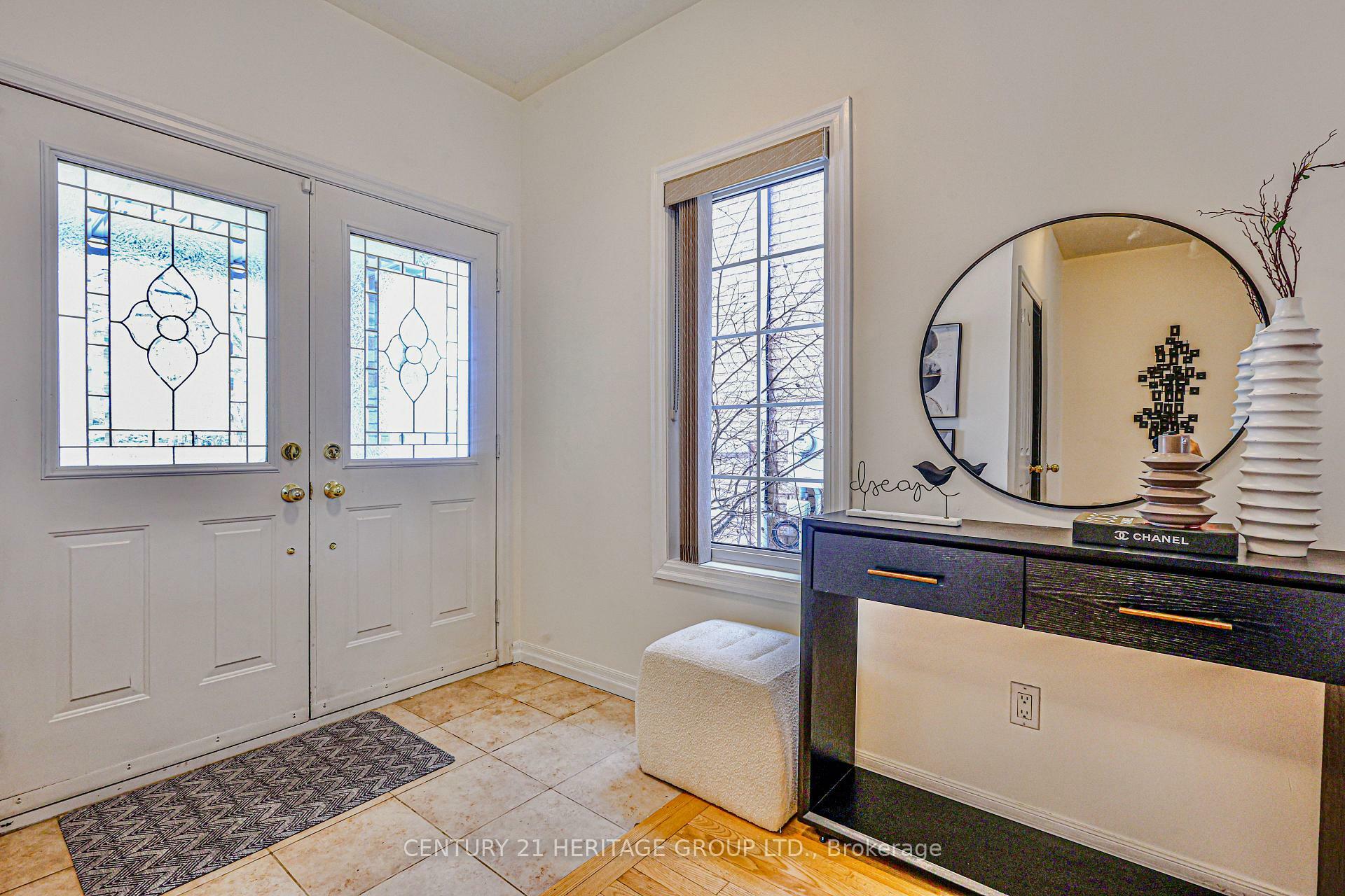 Photo de la propriété: 9 Headwater Crescent ON L4E 4G1