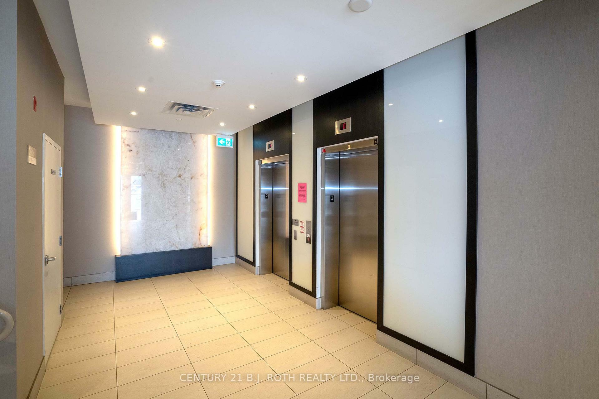 Photo de la propriété: 15277 Yonge Street S 313 ON L4G 1Y3