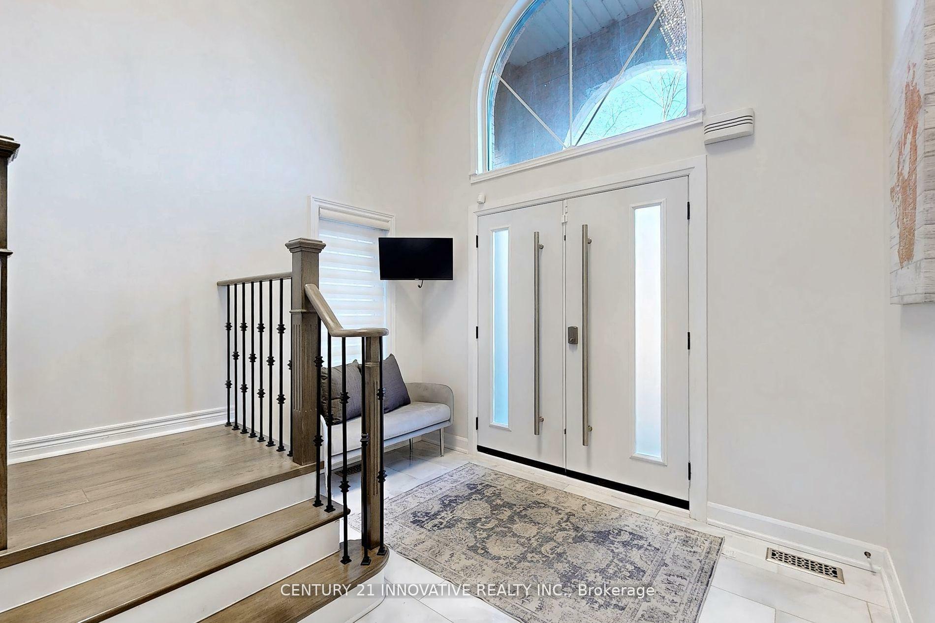 Photo de la propriété: 33 Ferncliffe Crescent ON L3S 4N9