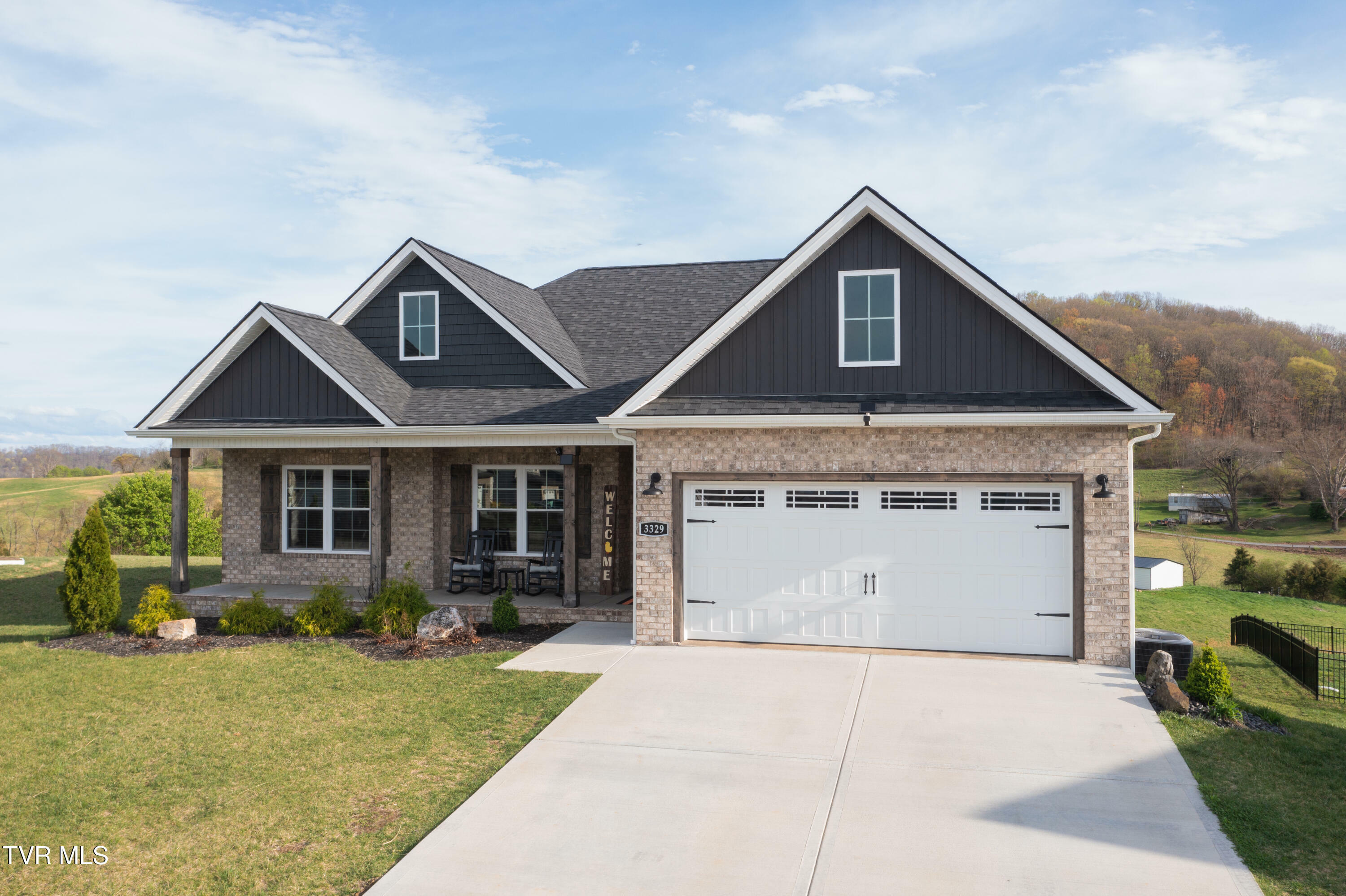 Property Photo: 3329 Cottage Green Court TN 37664