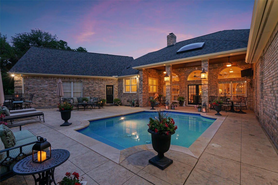 Property Photo: 1901 Plantation Court TX 78681