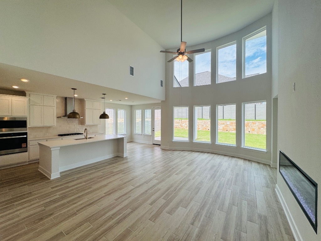 Property Photo: 925 Violet Sunset Drive TX 78628