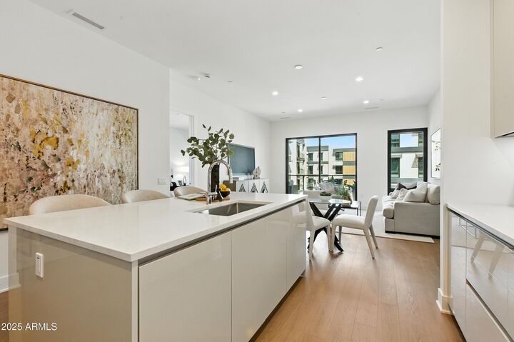 Property Photo:  19355 N 73rd Way 4004  AZ 85255