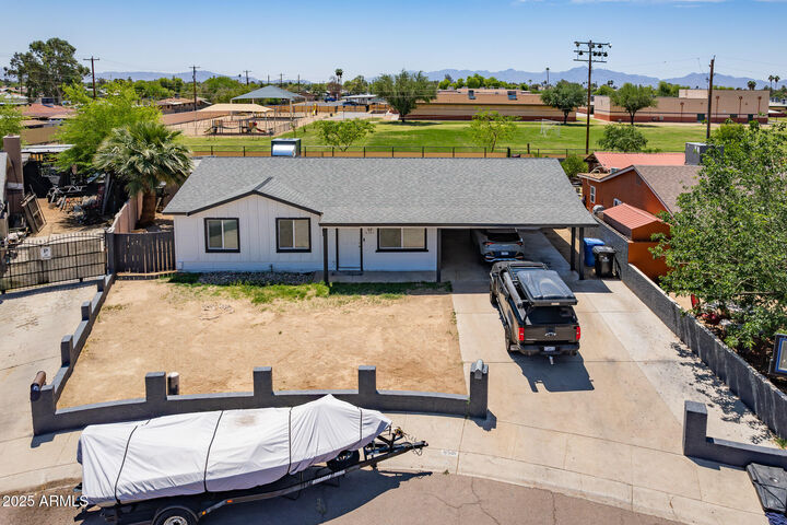 Property Photo: 6501 W Columbus Avenue AZ 85033