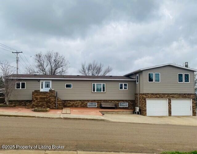 Property Photo: 505 3rd Avenue N ND 58639