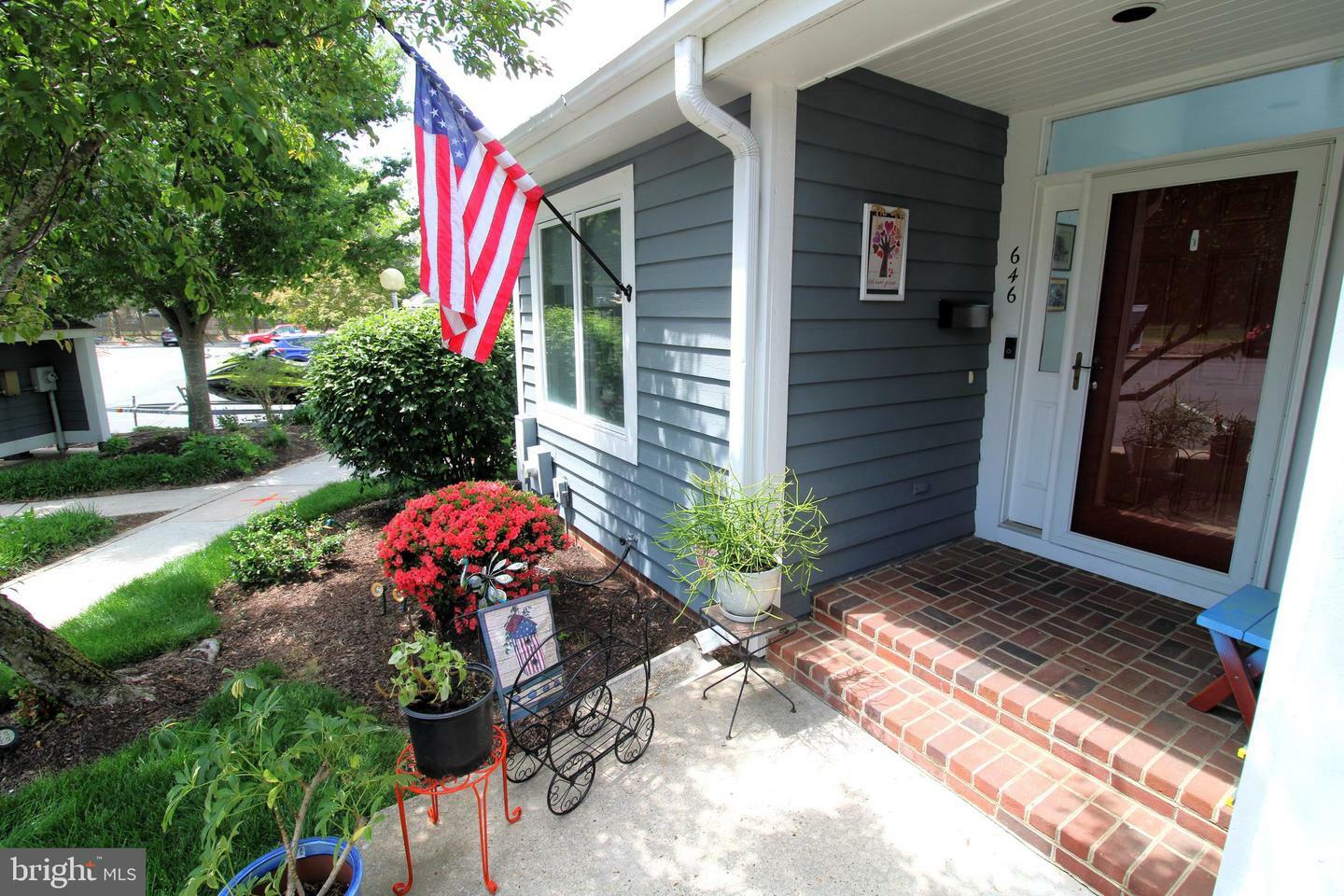 Property Photo:  646 River Oak Court A-8 Bs  MD 21801 