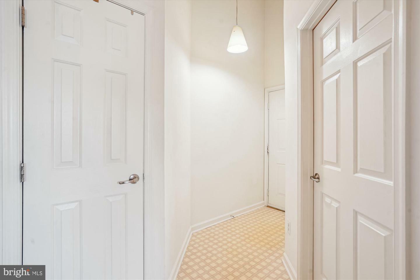 Property Photo: 7524 Snowpea Court 9 VA 22306