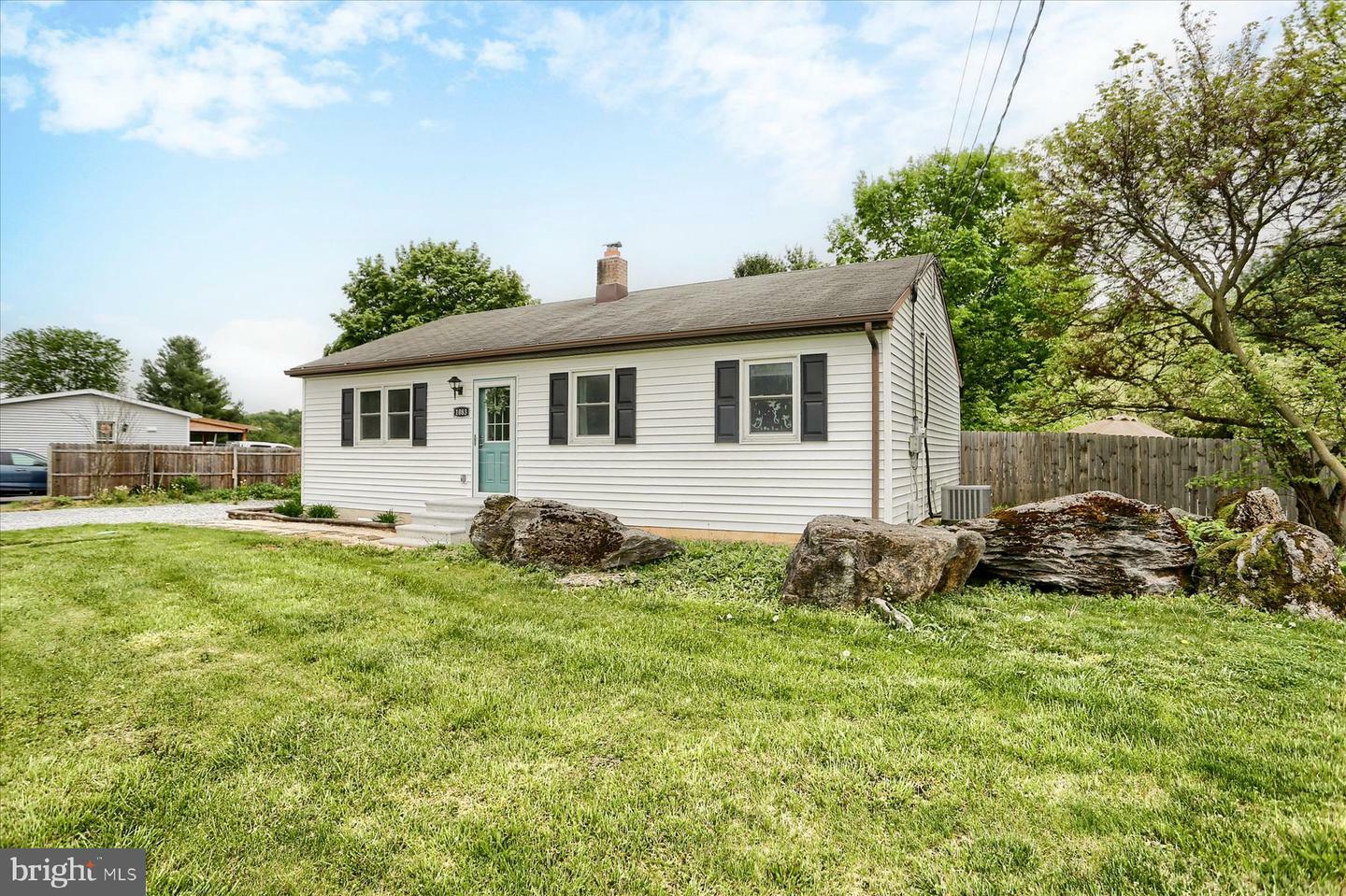 Property Photo: 1083 W Trindle Road PA 17055