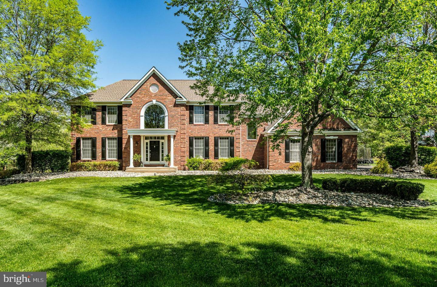 Property Photo: 1616 Thistlewood Drive PA 18977