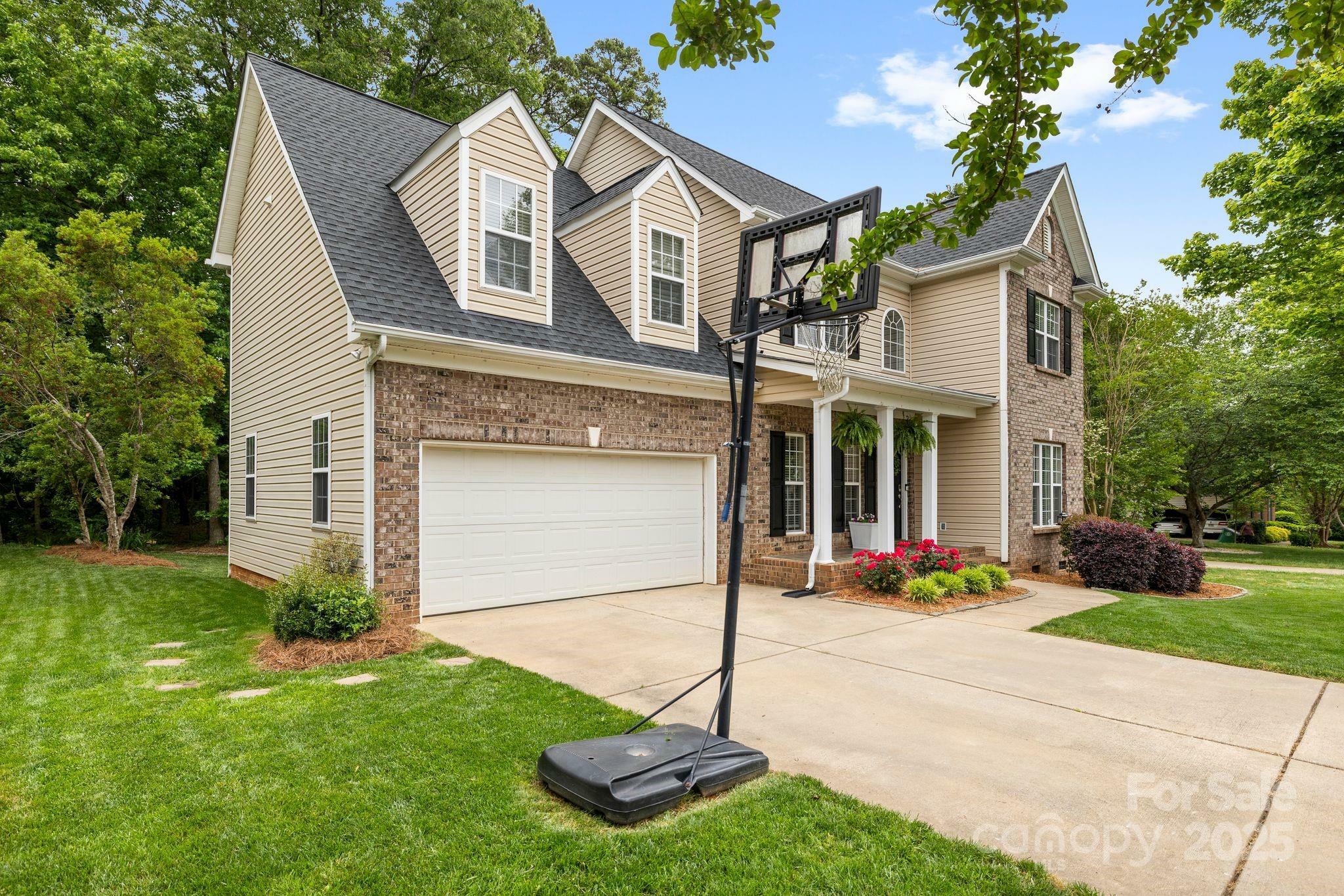 Property Photo: 14849 Middlesborough Drive NC 28104