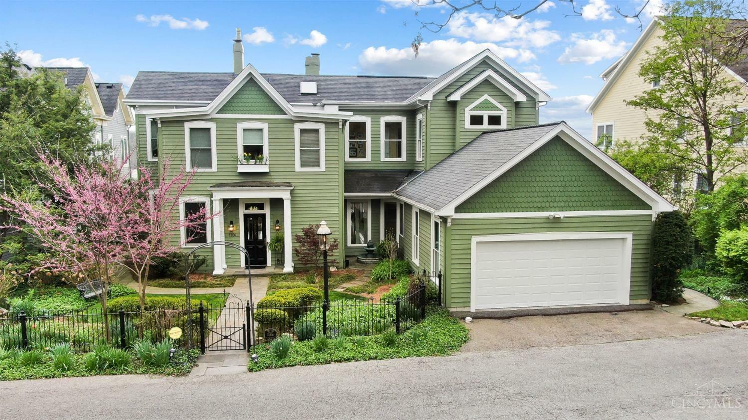 Property Photo: 3206 Columbia Parkway Lane OH 45226