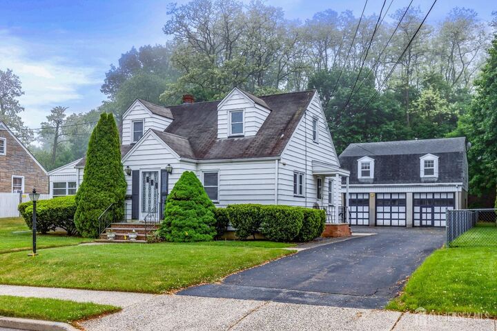 125 Deerfield Road  Sayreville NJ 08872 photo