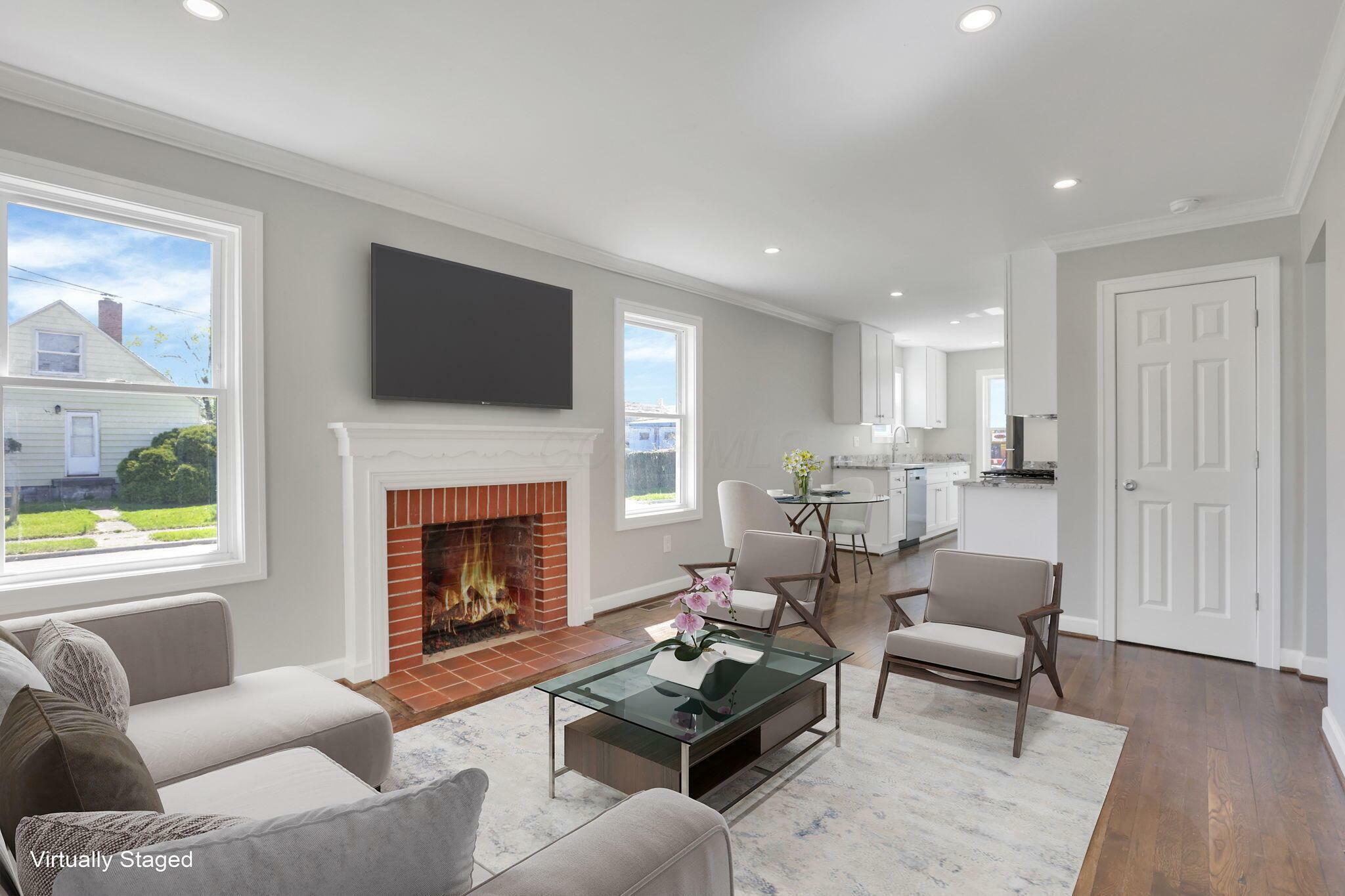 Property Photo: 1125 Loretta Avenue OH 43211